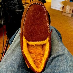 Fuzzies Slippers by. Zigragger